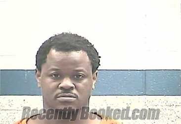 Recent Mugshot Image for LEVONTAY DASHAWN LEWIS in Breckinridge County, Kentucky
