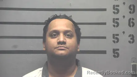 Recent Mugshot Image for UBIEL HERNANDEZ-VENEGAS in Hopkins County, Kentucky