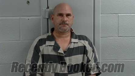 Recent Mugshot Image for NICHOLAS FIELDS in Logan County, Kentucky