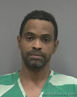 Recent Mugshot Image for DOMINIQUE ISRAEL LARRY in Alachua County, Florida