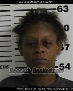 Recent Mugshot Image for LATEISHA SHERRION ROBERTS in Scott County, Iowa