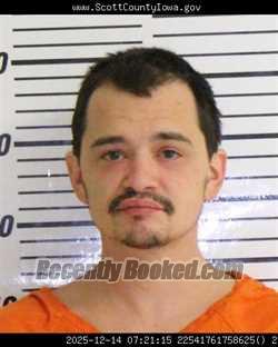 Recent Mugshot Image for ADAM MATTHEW DALTON in Scott County, Iowa