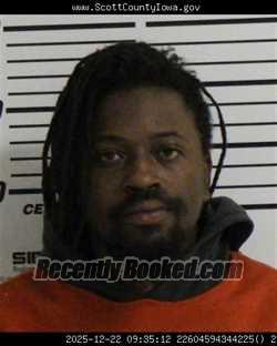 Recent Mugshot Image for DANTE KISHAWN GRIFFIN in Scott County, Iowa