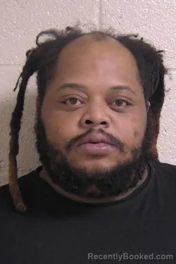 Recent Mugshot Image for MARTEZ BOOTH in Madison County, Illinois