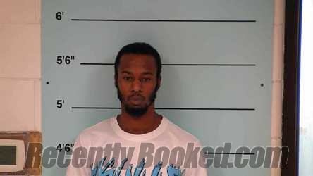 Recent Mugshot Image for TAMAYAS MOORE in Bourbon County, Kentucky
