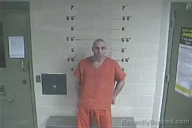 Recent Mugshot Image for Mathew C Risner in Lee County, Kentucky