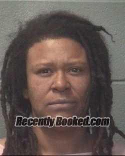 Recent Mugshot Image for LYNDSE DERIQUE C WARNER in Onslow County, North Carolina