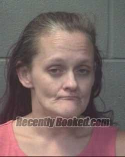 Recent Mugshot Image for JULIE LYNN PLATT in Onslow County, North Carolina