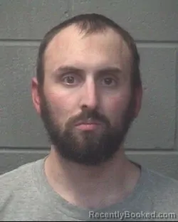 Recent Mugshot Image for JUSTIN CRAIG THOMPSON in Onslow County, North Carolina