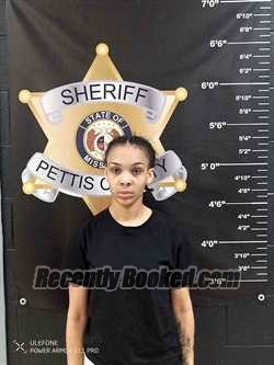 Recent Mugshot Image for TAQUORIA CARPENTER in Pettis County, Missouri