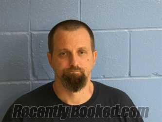 Recent Mugshot Image for JERRY WAYNE JR LLOYD in Humphreys County, Tennessee