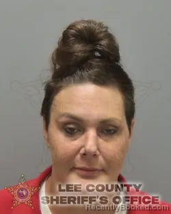 Recent Mugshot Image for SARAH PATRICIA THRAN in Lee County, Florida