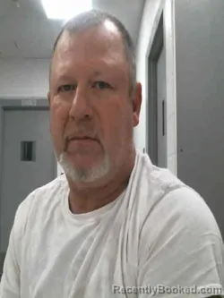 Mugshot of ROGER LEE JR HAKE