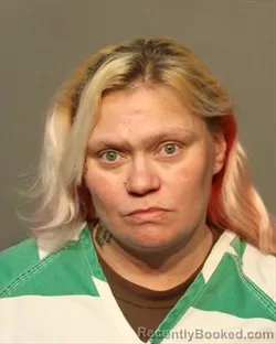 Mugshot of JENNIFER JEAN HUFF