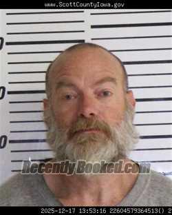 Mugshot of TRAVIS DEAN LUCAS