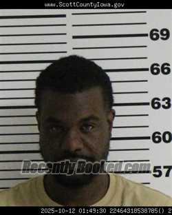 Mugshot of DAMEON LEMAR STEWART