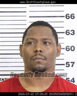 Mugshot of EARNEST JARMAL NUNLEY