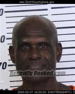 Mugshot of TIMOTHY COMODORE