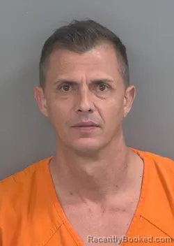 Mugshot of JAVIER DAVID PEREZFERNANDEZ