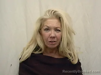 Mugshot of LESLIE JEAN SMITH