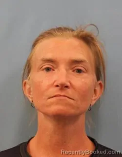 Mugshot of JENNIFER LYNN METZGER