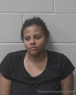 Mugshot of SHAKYRA LASHAY SMITH