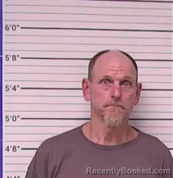 Mugshot of THOMAS JUNIOR LAYTON