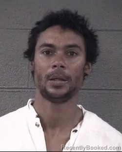 Mugshot of TCHE ARANYA CLAY