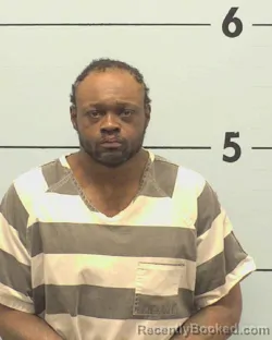 Mugshot of LEEVON MONROE USSERY