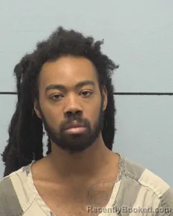 Mugshot of SYNCERE RAQUON DOUTHIT