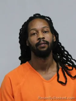 Mugshot of KAWAND LAMAR ROBERTSON