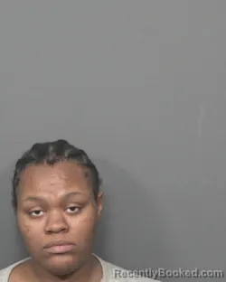 Mugshot of CHE LIA M SIMMONS