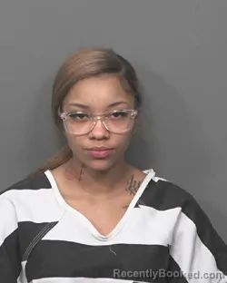 Mugshot of KAMYAH M` IVORY