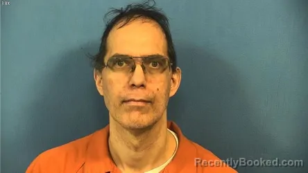 Mugshot of DAVID LUNDSTRUM