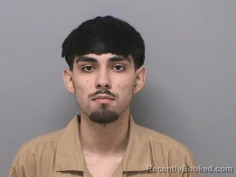 Mugshot of ISMAEL J AGUILAR