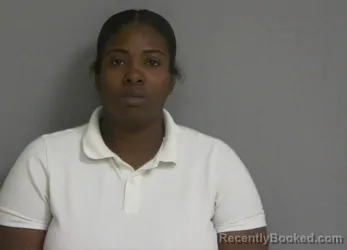 Mugshot of EBONY R GREEN