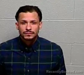 Mugshot of VICTOR R PADILLA