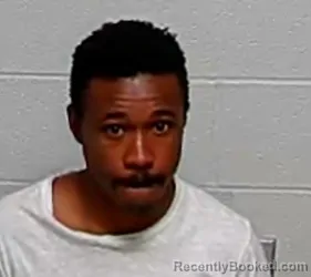 Mugshot of BRAVON O TATE