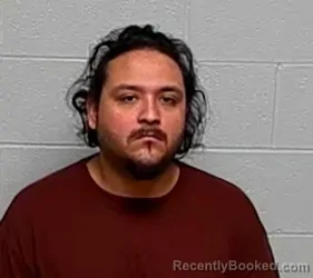 Mugshot of OSCAR J PEREZ