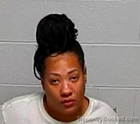 Mugshot of AARIONA N CHERRY