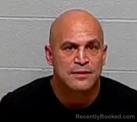 Mugshot of ALEJANDRO R ESCOBAR