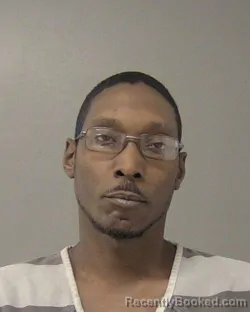 Mugshot of DAMARCUS DEONTAE HOWELL