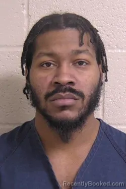 Mugshot of AREON SWINNEY