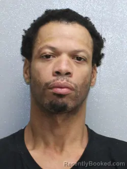 Mugshot of CLIFTON NIGEL PARKS