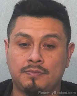 Mugshot of Castulo Rolon-sabaiz