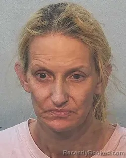 Mugshot of Raven Lynn Elliott