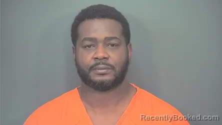 Mugshot of Maurice D Tucker
