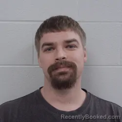Mugshot of Devin Taber