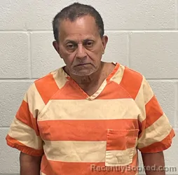 Mugshot of OSCAR CUADRO PERES