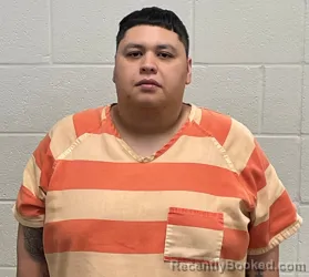 Mugshot of VICTOR AARON ROSALES MARTINEZ